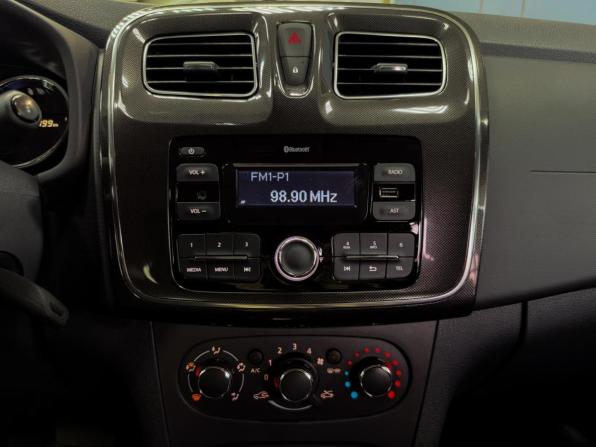 Renault Sandero II Рестайлинг с пробегом 2022 года, цена 1 860 000 рублей, 198 км, хэтчбек, Автокод Объявления