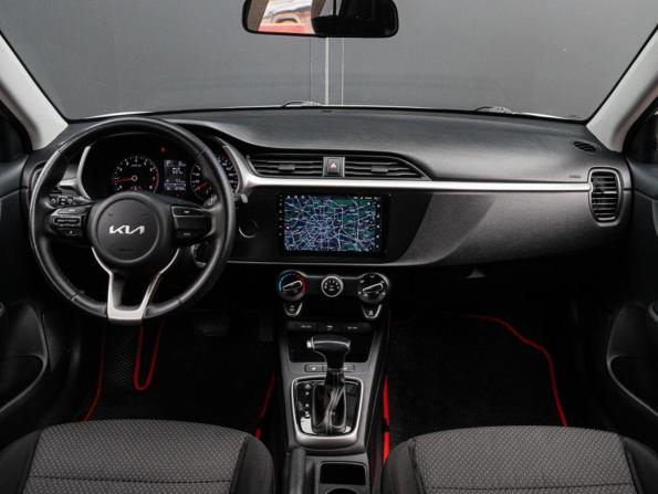 Kia Rio IV Рестайлинг с пробегом 2021 года, цена 1 550 000 рублей, 92732 км, хэтчбек, Автокод Объявления