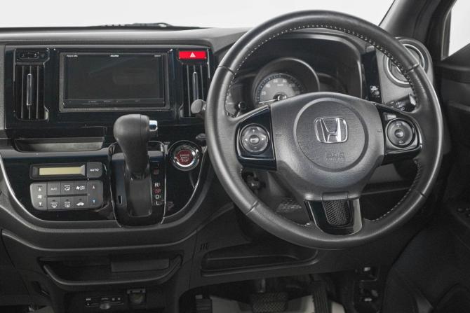 Honda N-WGN I Рестайлинг с пробегом 2017 года, цена 799 000 рублей, 127244 км, хэтчбек, Автокод Объявления