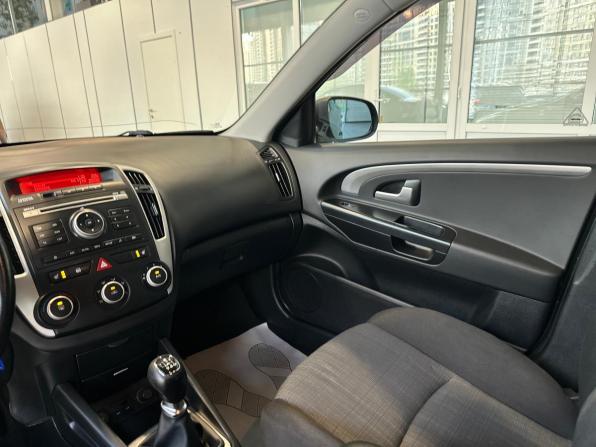 Kia Ceed I Рестайлинг с пробегом 2012 года, цена 640 000 рублей, 234100 км, хэтчбек, Автокод Объявления
