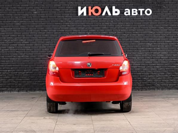 Skoda Fabia II с пробегом 2010 года, цена 350 000 рублей, 200228 км, хэтчбек, Автокод Объявления