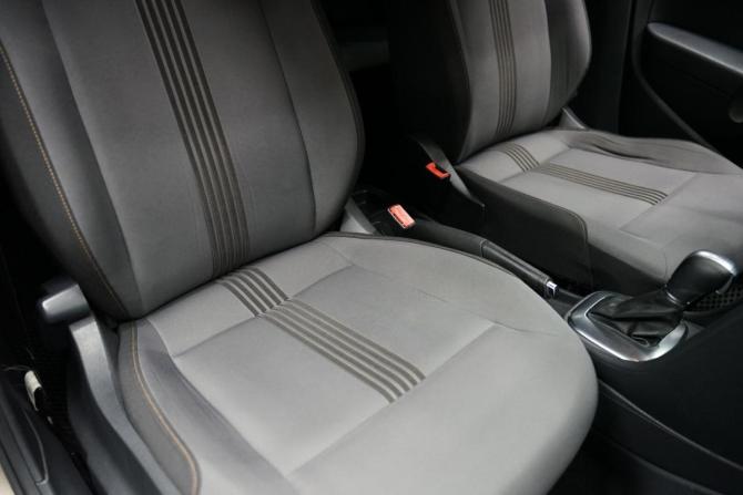 Volkswagen Polo V Рестайлинг с пробегом 2016 года, цена 1 093 000 рублей, 220000 км, седан, Автокод Объявления