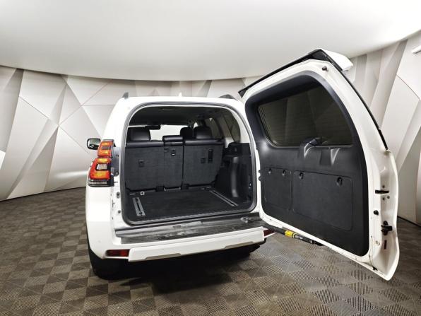 Toyota Land Cruiser Prado 150 Series Рестайлинг 2 с пробегом 2019 года, цена 5 399 000 рублей, 129802 км, внедорожник, Автокод Объявления