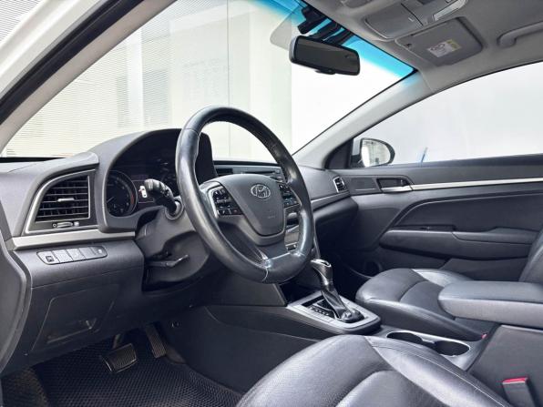 Hyundai Elantra VI (AD) с пробегом 2016 года, цена 1 300 000 рублей, 181455 км, седан, Автокод Объявления