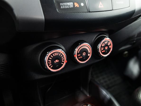 Mitsubishi Outlander II Рестайлинг с пробегом 2010 года, цена 749 777 рублей, 365573 км, внедорожник, Автокод Объявления