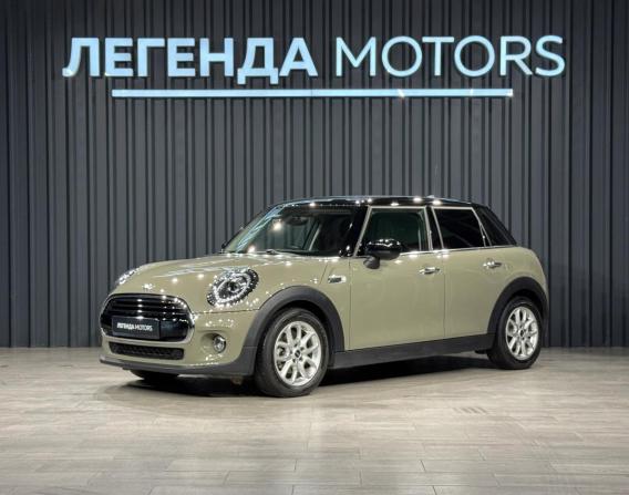 Mini Hatch III (F55/F56) Рестайлинг с пробегом 2020 года, цена 2 450 000 рублей, 28450 км, хэтчбек, Автокод Объявления