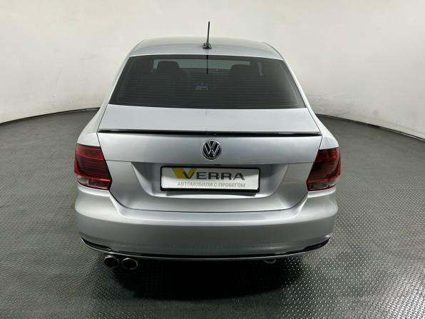 Volkswagen Polo V Рестайлинг с пробегом 2017 года, цена 910 000 рублей, 187002 км, седан, Автокод Объявления