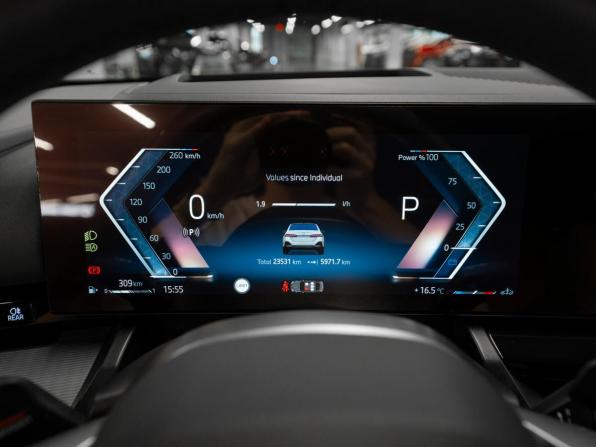 BMW 5 серии VIII (G60/G61/G68) с пробегом 2024 года, цена 7 400 000 рублей, 23532 км, седан, Автокод Объявления