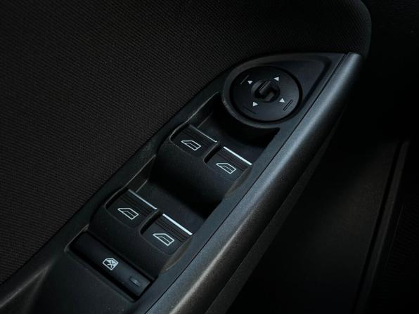Ford Focus III Рестайлинг с пробегом 2018 года, цена 949 600 рублей, 176962 км, хэтчбек, Автокод Объявления