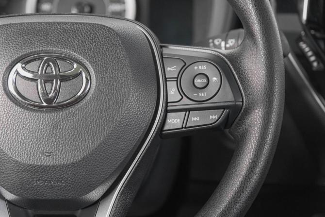 Toyota Corolla XII (E210) с пробегом 2022 года, цена 2 329 000 рублей, 27812 км, седан, Автокод Объявления