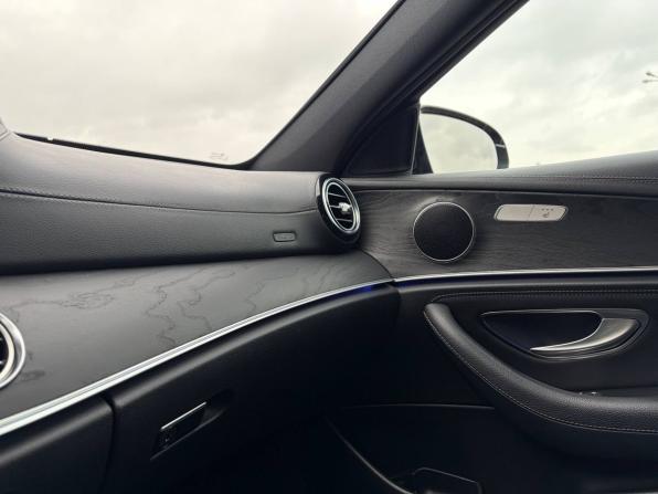 Mercedes-Benz E-Класс V (W213 S213 C238) с пробегом 2018 года, цена 2 695 000 рублей, 167000 км, седан, Автокод Объявления