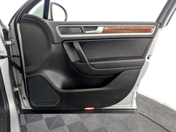 Volkswagen Touareg II с пробегом 2013 года, цена 1 952 500 рублей, 177393 км, внедорожник, Автокод Объявления