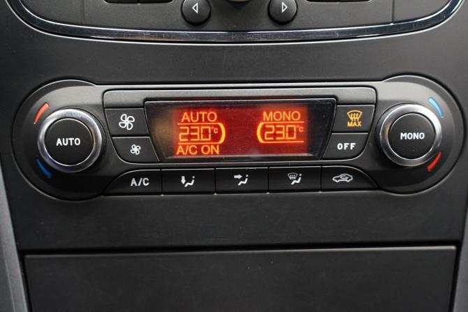 Ford Mondeo IV Рестайлинг с пробегом 2012 года, цена 998 000 рублей, 182235 км, седан, Автокод Объявления