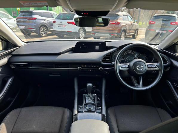 Mazda 3 IV (BP) с пробегом 2019 года, цена 1 850 000 рублей, 103616 км, хэтчбек, Автокод Объявления