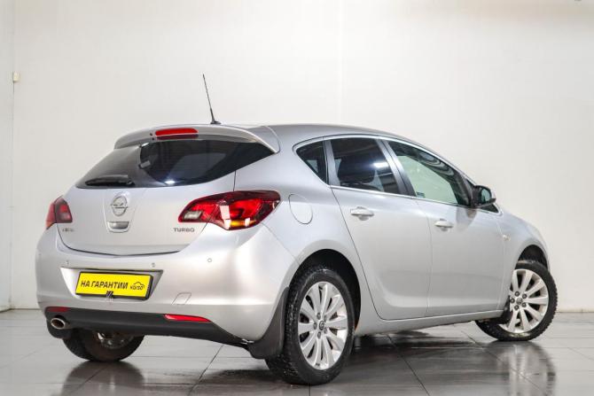 Opel Astra J с пробегом 2012 года, цена 929 000 рублей, 137000 км, хэтчбек, Автокод Объявления