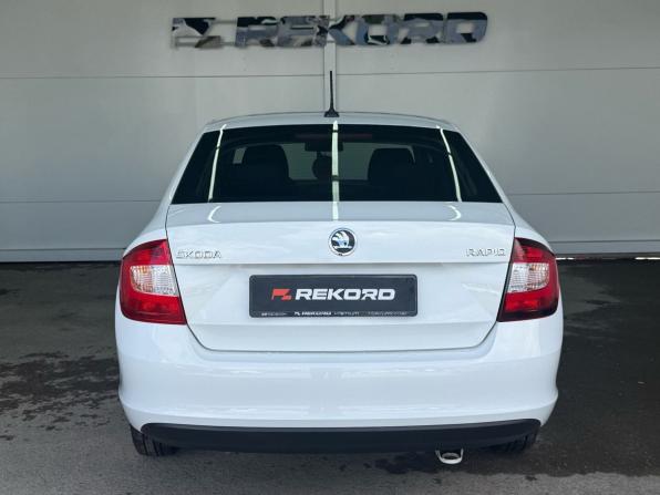 Skoda Rapid I Рестайлинг с пробегом 2017 года, цена 1 249 000 рублей, 84500 км, лифтбек, Автокод Объявления