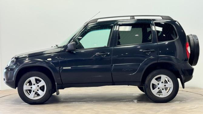 Chevrolet Niva I Рестайлинг с пробегом 2017 года, цена 690 000 рублей, 110267 км, внедорожник, Автокод Объявления