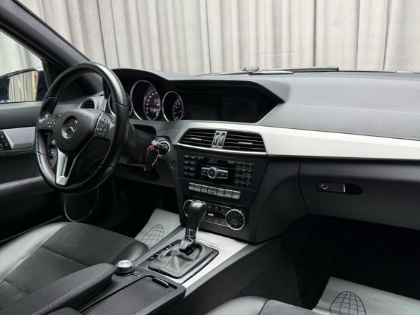Mercedes-Benz C-Класс III (W204) Рестайлинг с пробегом 2012 года, цена 1 599 000 рублей, 181350 км, седан, Автокод Объявления