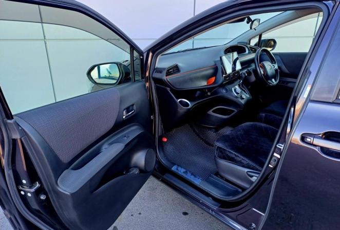 Toyota Sienta II с пробегом 2017 года, цена 1 400 000 рублей, 128721 км, компактвэн, Автокод Объявления
