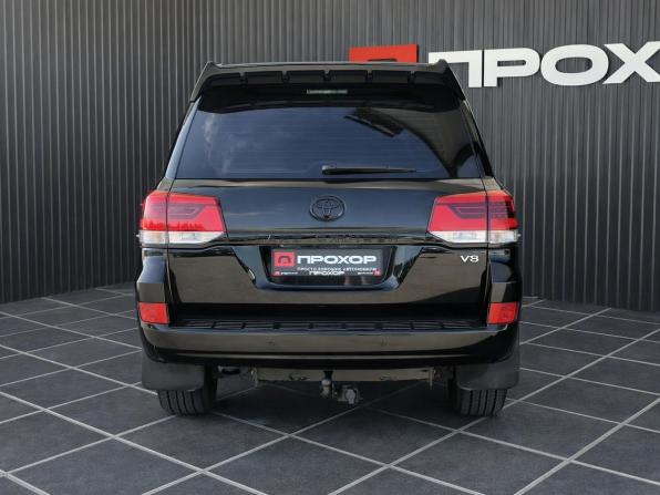 Toyota Land Cruiser 200 Series Рестайлинг 1 с пробегом 2012 года, цена 3 300 000 рублей, 213531 км, внедорожник, Автокод Объявления
