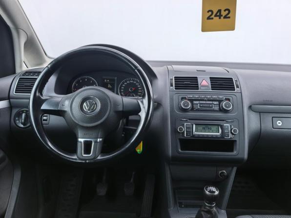 Volkswagen Touran I Рестайлинг 2 с пробегом 2010 года, цена 800 000 рублей, 158000 км, компактвэн, Автокод Объявления