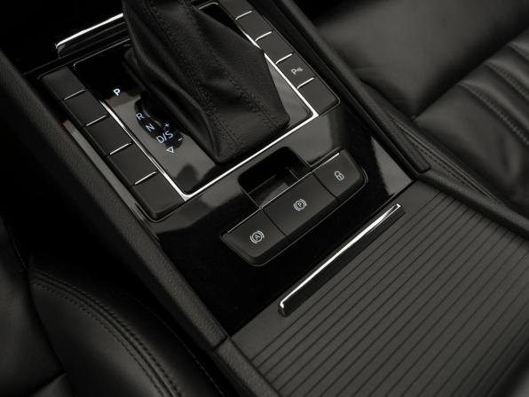 Skoda Superb III с пробегом 2018 года, цена 2 290 000 рублей, 99536 км, лифтбек, Автокод Объявления