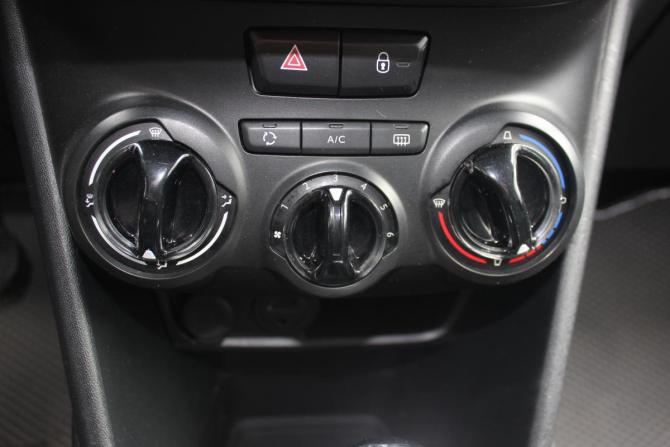 Peugeot 208 I с пробегом 2013 года, цена 665 000 рублей, 134512 км, хэтчбек, Автокод Объявления