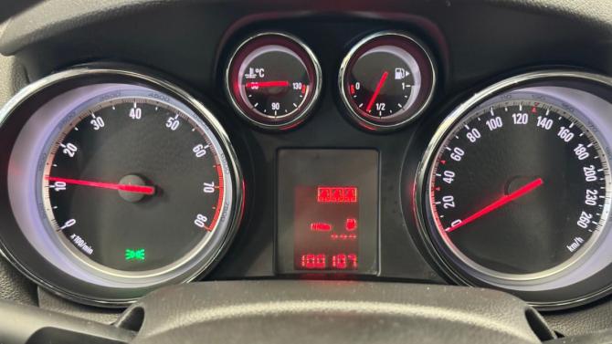 Opel Mokka I с пробегом 2014 года, цена 1 025 000 рублей, 100052 км, внедорожник, Автокод Объявления