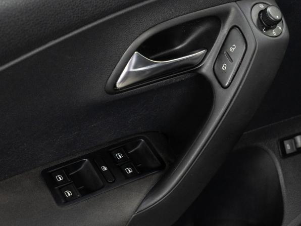 Volkswagen Polo V с пробегом 2014 года, цена 1 169 000 рублей, 61958 км, седан, Автокод Объявления