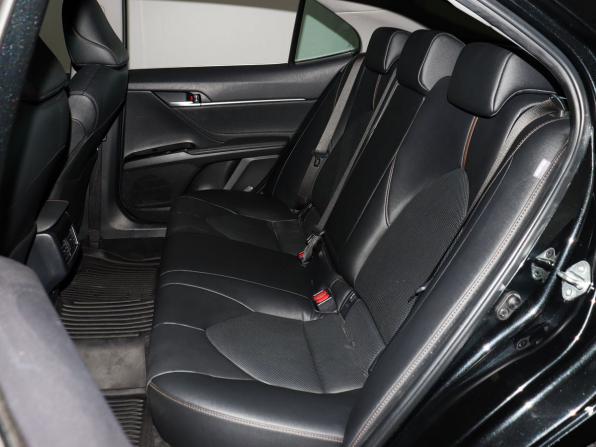 Toyota Camry VIII (XV70) Рестайлинг с пробегом 2023 года, цена 3 519 000 рублей, 29900 км, седан, Автокод Объявления