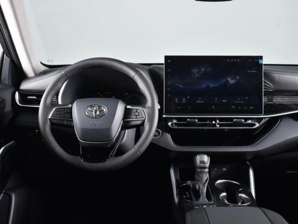 Toyota Highlander IV (XU70) с пробегом 2026 года, цена 5 274 995 рублей, 24 км, внедорожник, Автокод Объявления