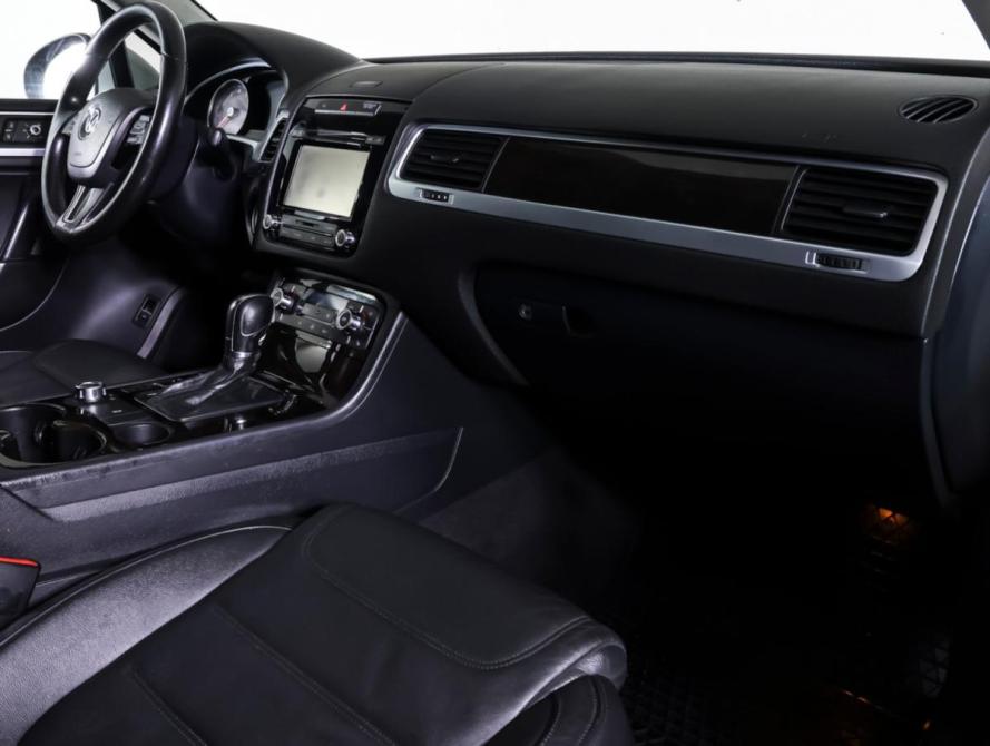 Volkswagen Touareg II Москва  - изображение 11