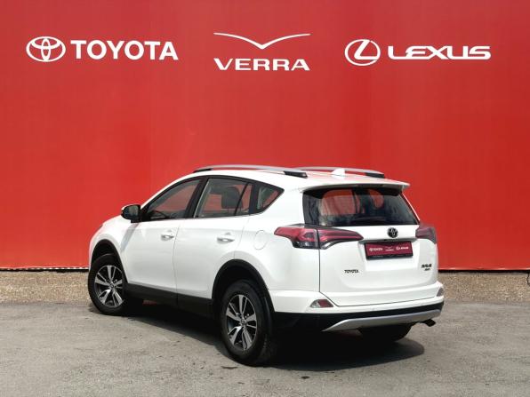Toyota RAV4 IV (XA40) Рестайлинг с пробегом 2015 года, цена 2 450 000 рублей, 147000 км, внедорожник, Автокод Объявления
