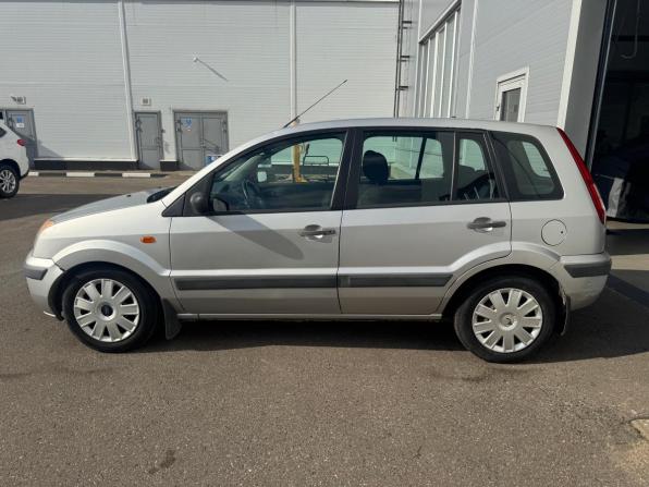 Ford Fusion I Рестайлинг с пробегом 2007 года, цена 395 000 рублей, 135000 км, хэтчбек, Автокод Объявления