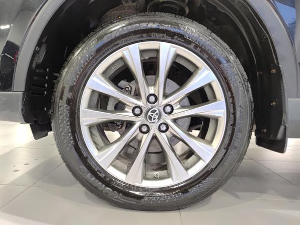 Toyota RAV4 IV (XA40) Рестайлинг с пробегом 2018 года, цена 2 955 000 рублей, 98490 км, внедорожник, Автокод Объявления