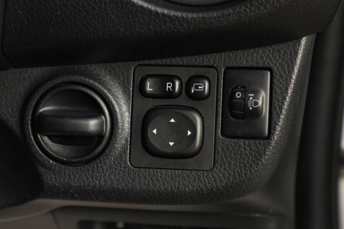 Toyota Vitz III (XP130) Рестайлинг 2 с пробегом 2018 года, цена 1 199 000 рублей, 93000 км, хэтчбек, Автокод Объявления
