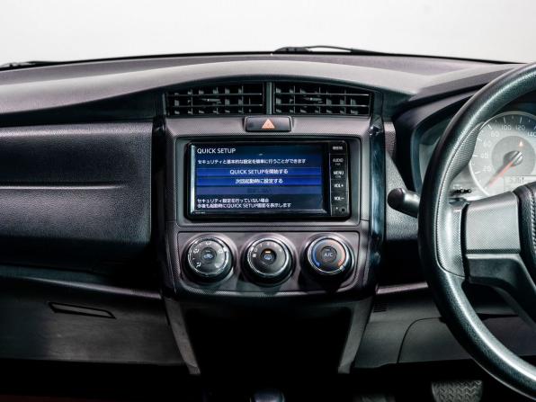 Toyota Corolla XI (E160 E170) Рестайлинг 2 с пробегом 2019 года, цена 1 075 000 рублей, 186657 км, седан, Автокод Объявления