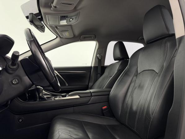 Lexus RX IV с пробегом 2018 года, цена 3 999 000 рублей, 77431 км, внедорожник, Автокод Объявления