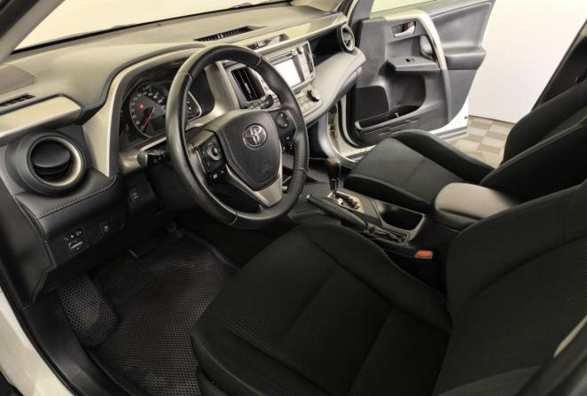 Toyota RAV4 IV (XA40) с пробегом 2014 года, цена 1 700 000 рублей, 211627 км, внедорожник, Автокод Объявления