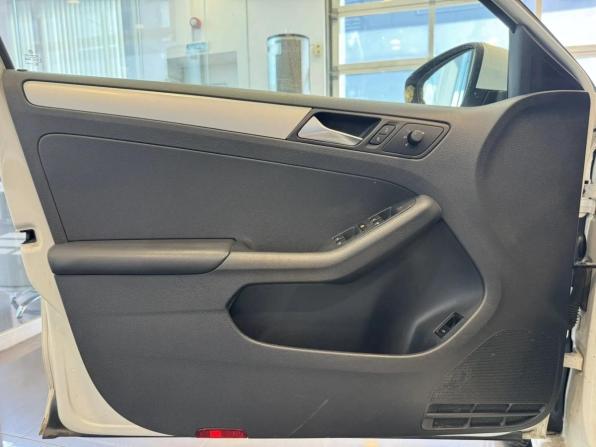 Volkswagen Jetta VI с пробегом 2012 года, цена 930 000 рублей, 203922 км, седан, Автокод Объявления