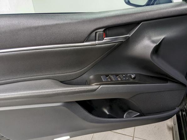 Toyota Camry VIII (XV70) Рестайлинг с пробегом 2021 года, цена 2 990 000 рублей, 171996 км, седан, Автокод Объявления