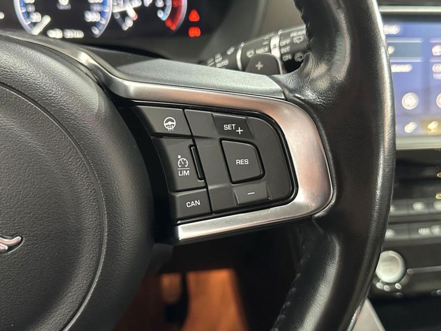 Jaguar F-Pace I Москва  - изображение 17