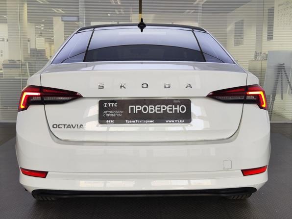 Skoda Octavia IV (A8) с пробегом 2021 года, цена 2 199 000 рублей, 93000 км, лифтбек, Автокод Объявления