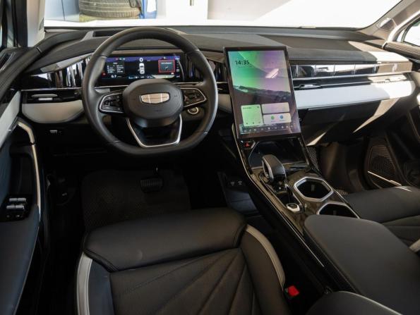 Geely Atlas II с пробегом 2024 года, цена 2 670 000 рублей, 29524 км, внедорожник, Автокод Объявления