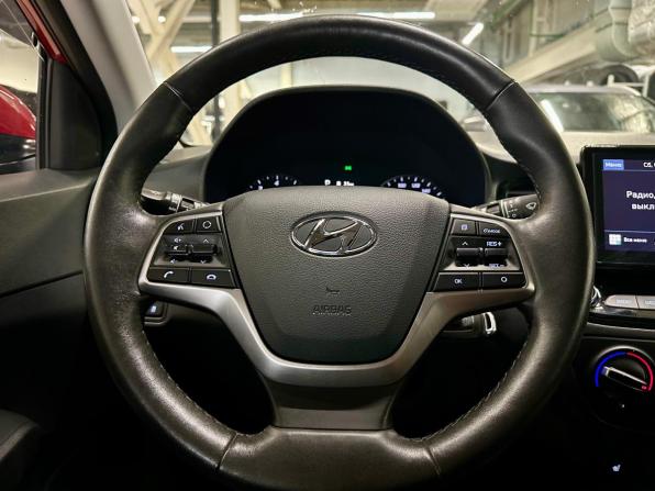 Hyundai Solaris II Рестайлинг с пробегом 2021 года, цена 1 530 000 рублей, 106676 км, седан, Автокод Объявления