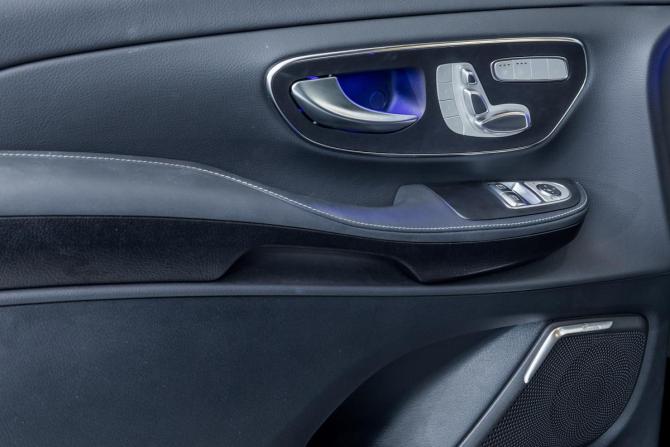 Mercedes-Benz V-Класс III (W447) Рестайлинг 2 с пробегом 2026 года, цена 17 350 000 рублей, 10 км, минивэн, Автокод Объявления