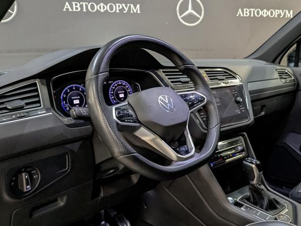 Volkswagen Tiguan II Рестайлинг с пробегом 2021 года, цена 4 095 000 рублей, 36292 км, внедорожник, Автокод Объявления