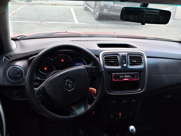 Renault Sandero II с пробегом 2015 года, цена 699 000 рублей, 173000 км, хэтчбек, Автокод Объявления