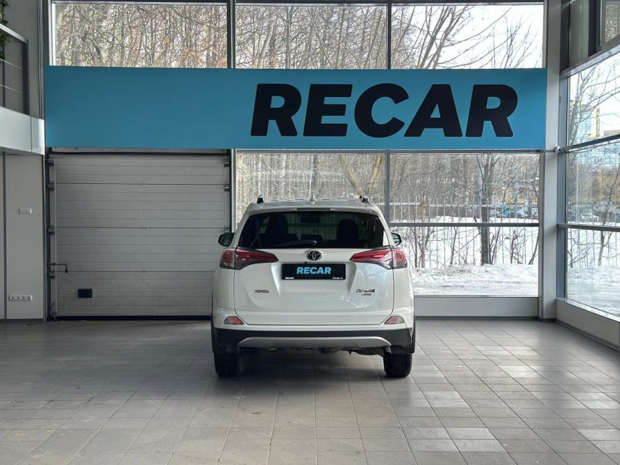 Toyota RAV4 IV (XA40) Рестайлинг Санкт-Петербург  - изображение 4