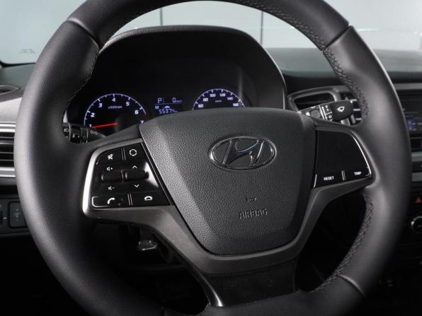 Hyundai Solaris II Рестайлинг с пробегом 2021 года, цена 1 559 000 рублей, 117731 км, седан, Автокод Объявления